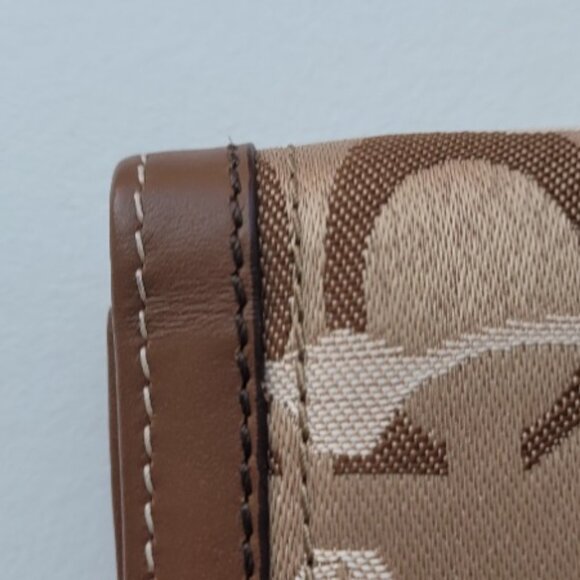 Coach Signature Tri-Fold Wallet - Picture 6 of 16